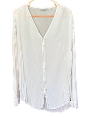 Liz Claiborne White V-Neck Button-Down Shirt